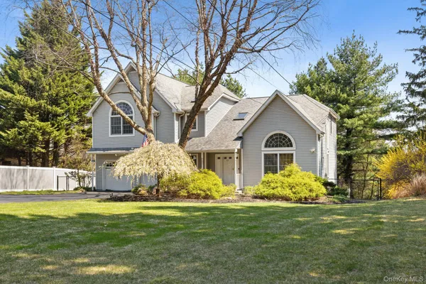 $869,900 | 88 Highview Avenue, Nanuet, NY 10954