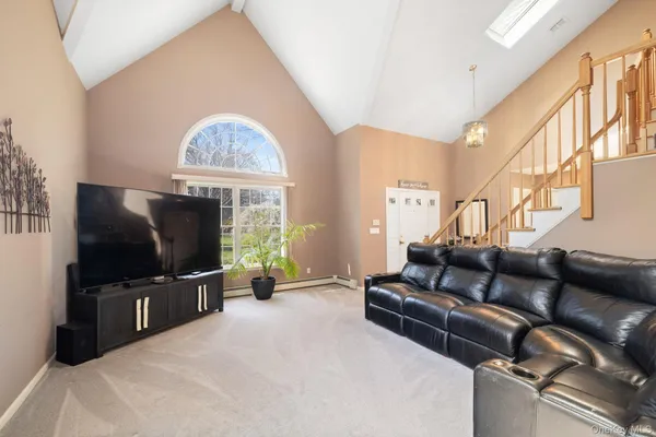 $869,900 | 88 Highview Avenue, Nanuet, NY 10954