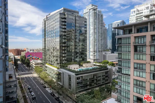 $3,500 | 1155 South Grand Avenue, Unit 401, Los Angeles, CA 90015