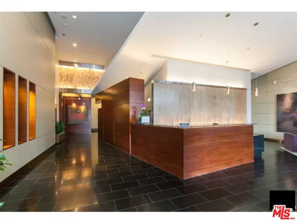 $3,500 | 1155 South Grand Avenue, Unit 401, Los Angeles, CA 90015