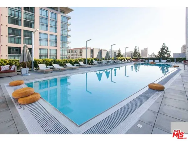 $3,500 | 1155 South Grand Avenue, Unit 401, Los Angeles, CA 90015