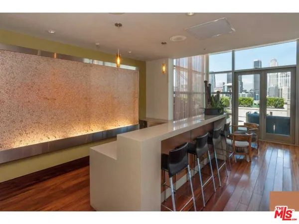 $3,500 | 1155 South Grand Avenue, Unit 401, Los Angeles, CA 90015