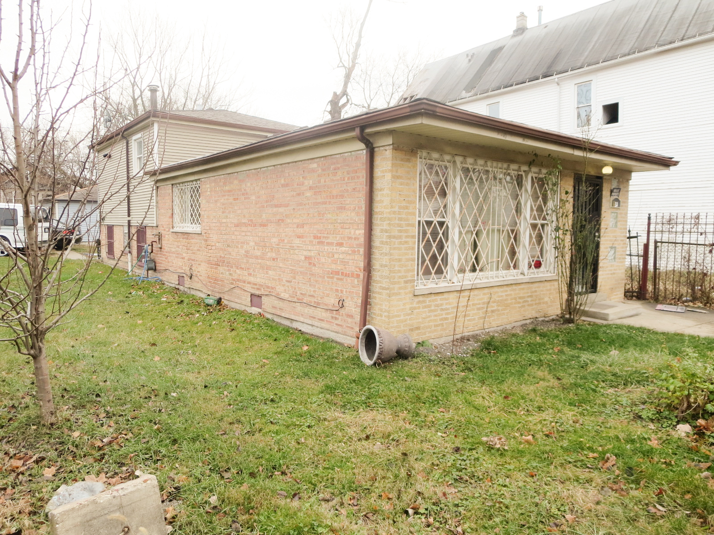 6033 South Carpenter Street Chicago, IL 60621 - Photo 1 of 17