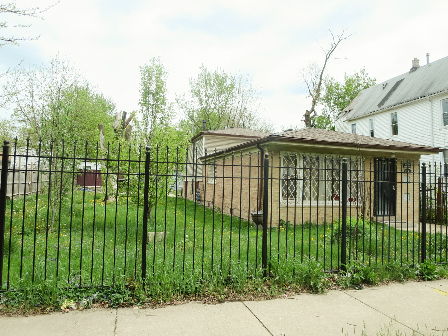 6033 South Carpenter Street Chicago, IL 60621 - Photo 2 of 17