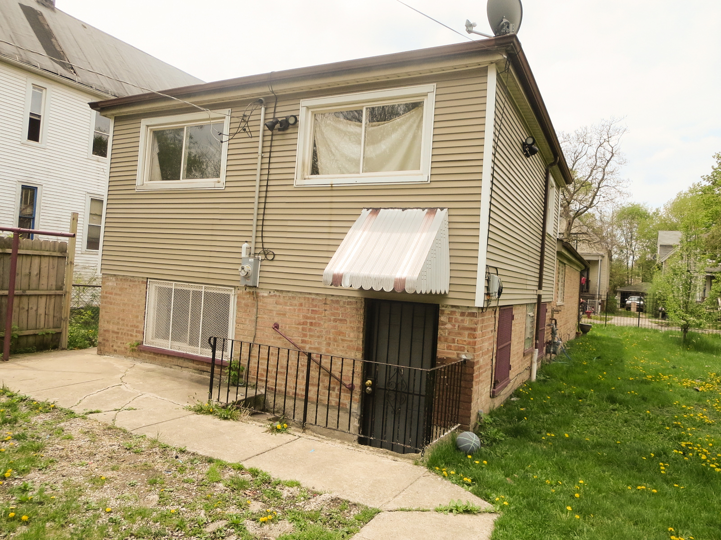 6033 South Carpenter Street Chicago, IL 60621 - Photo 3 of 17