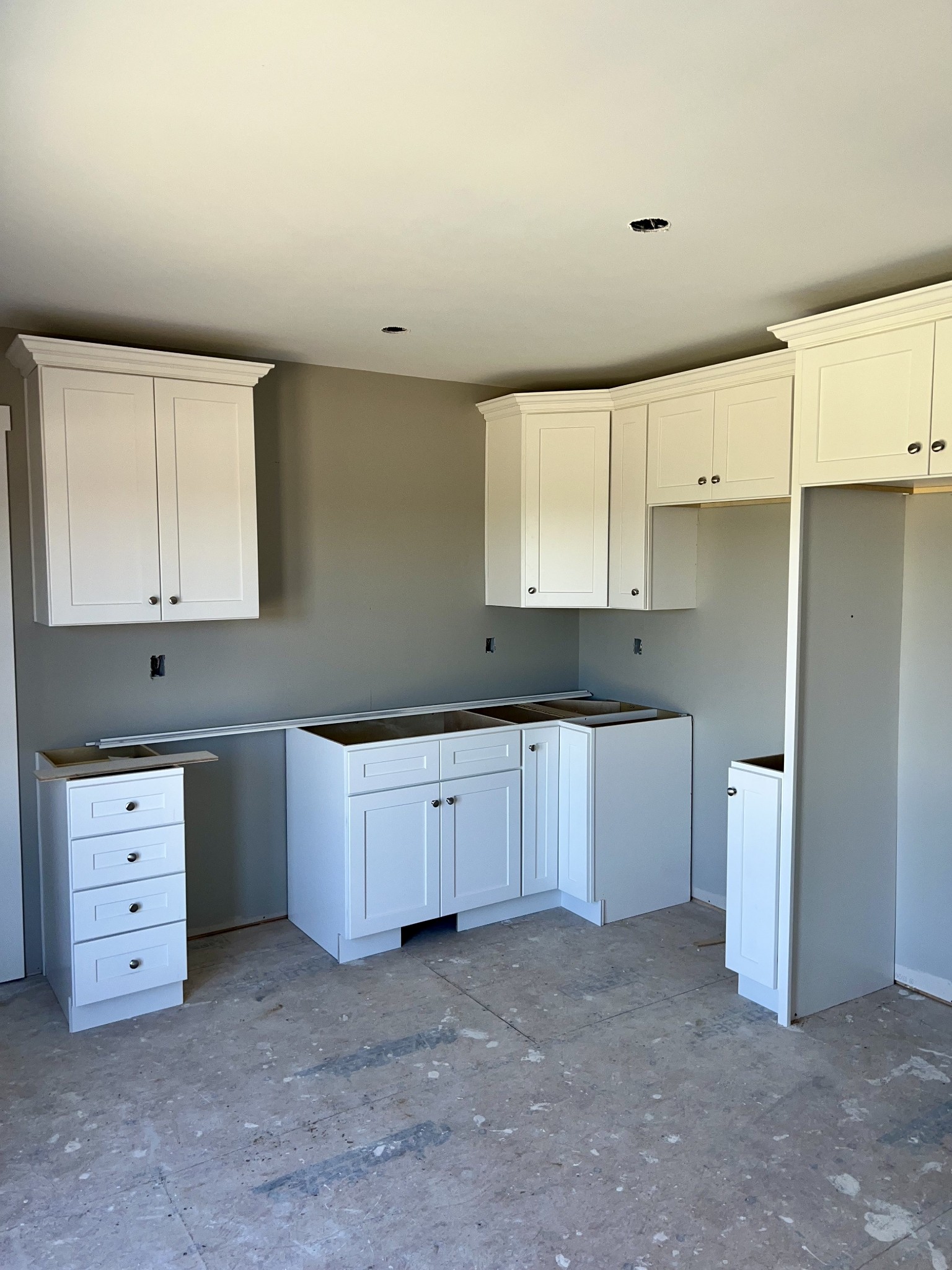 808 Jason Chapel Road Dickson, TN 37055 - Photo 4 of 11 a kitchen with cabinets oven and a dishwasher