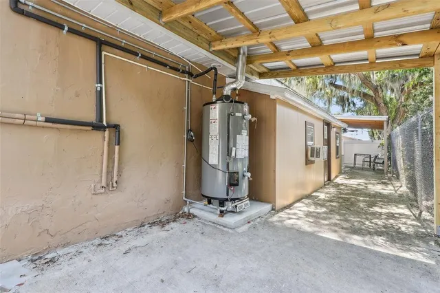 $670,000 | 201 Rosefield Avenue, Leesburg, FL 34748