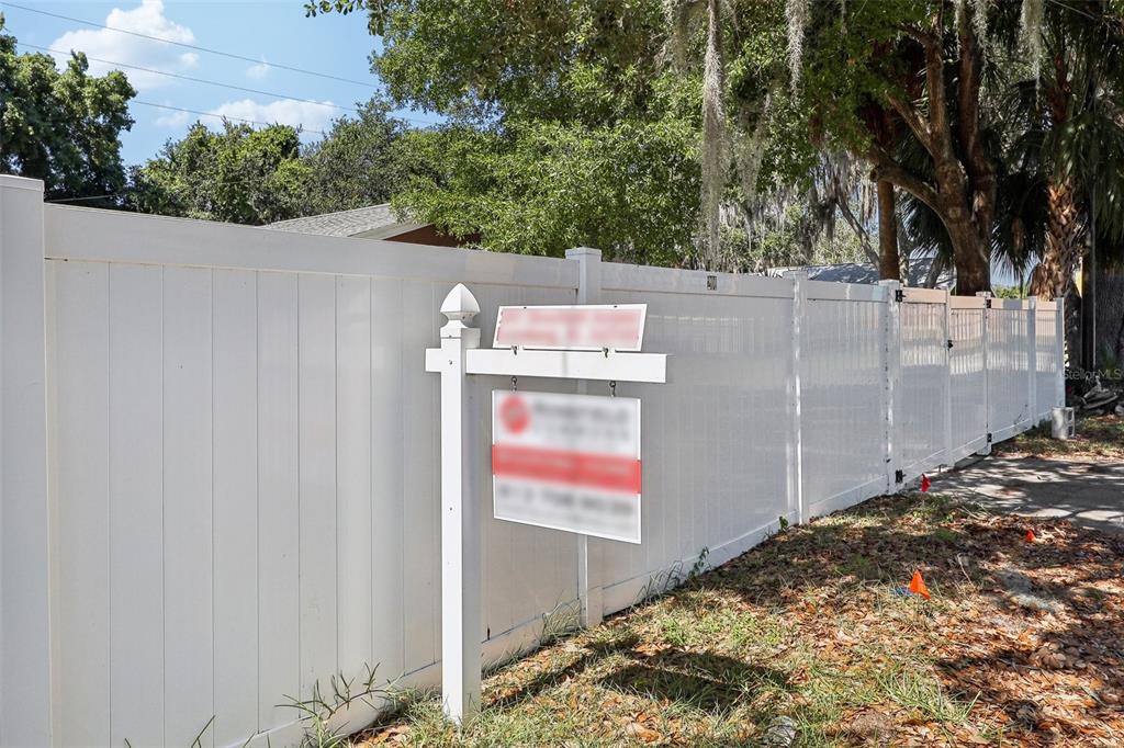 201 Rosefield Avenue Leesburg, FL 34748 - Photo 5 of 43 a view of outdoor space and yard