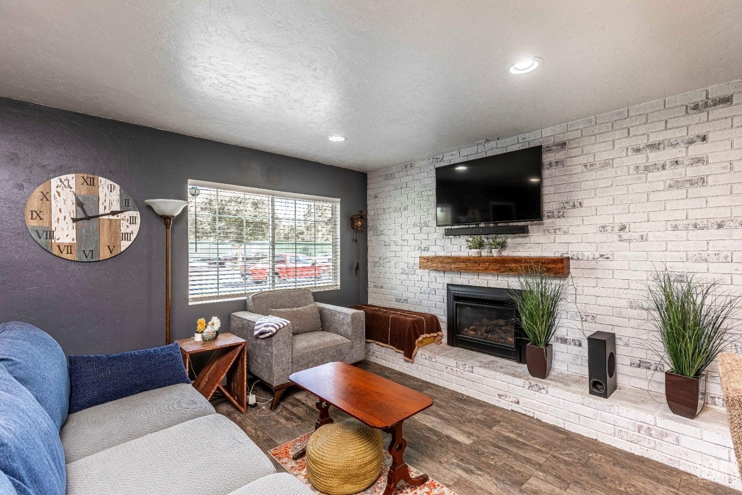 Undisclosed Address Bakersfield, CA 93301 - Photo 18 of 22