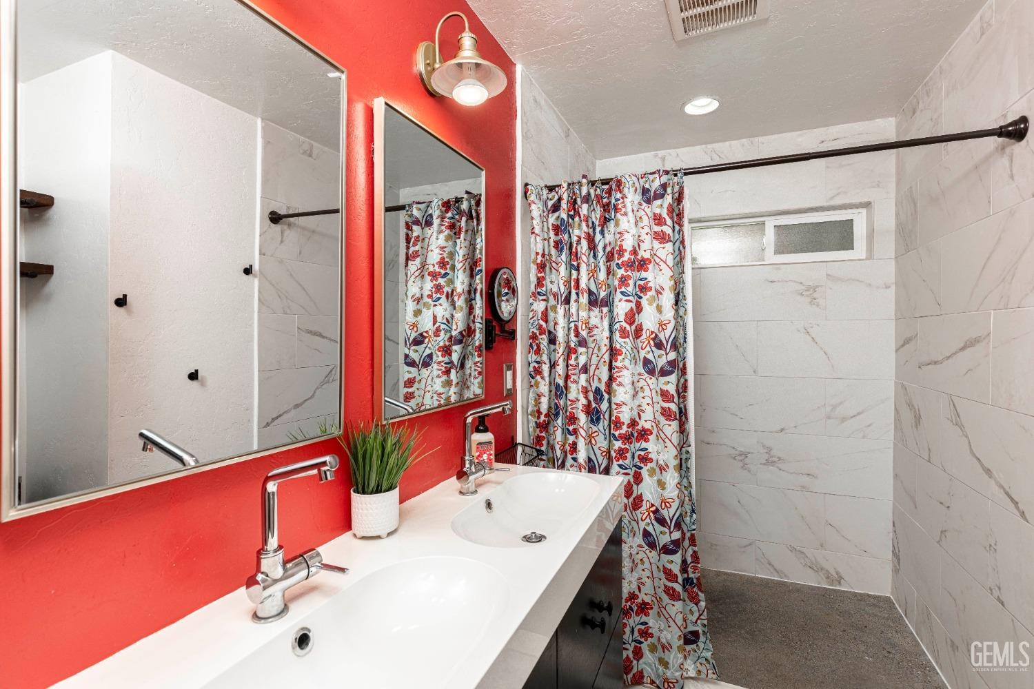 Undisclosed Address Bakersfield, CA 93301 - Photo 21 of 22