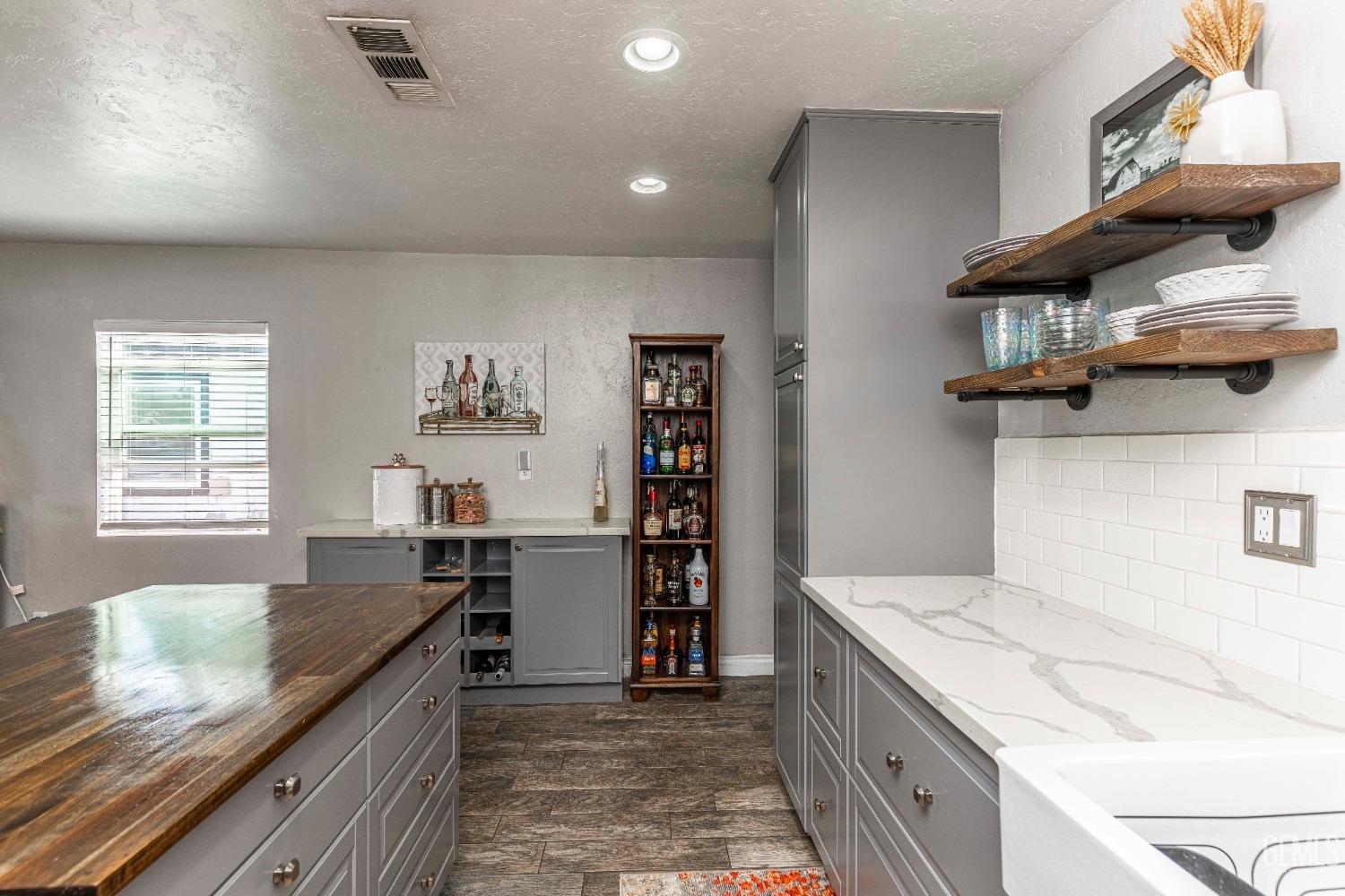 Undisclosed Address Bakersfield, CA 93301 - Photo 6 of 22