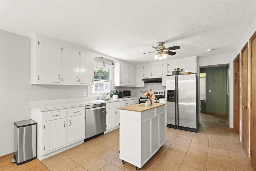130 Helm Road Eastham, MA 02642 - Photo 5 of 23 Gallery Image 5