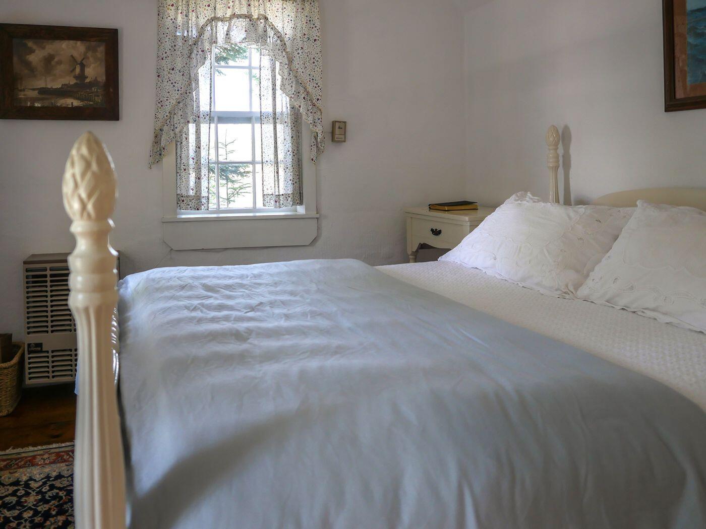 99 Lighthouse Road Isle Au Haut, ME 04645 - Photo 26 of 33 W27-ME1968-KeepersHouse27