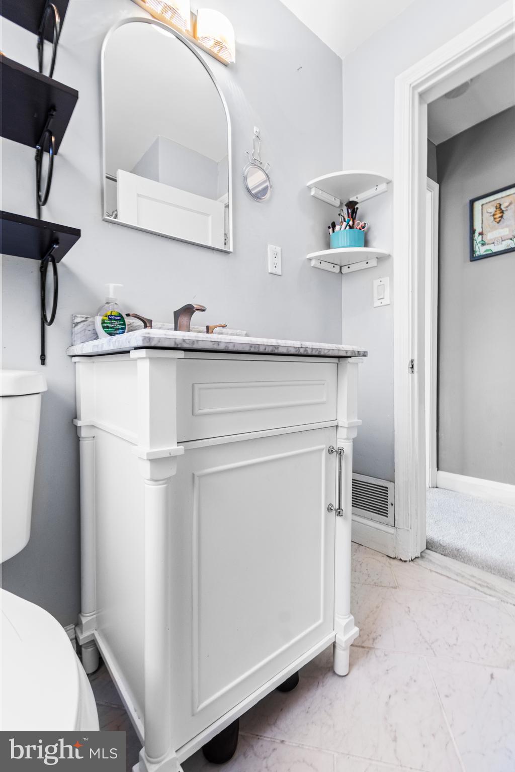 377 Marydell Road Baltimore, MD 21229 - Photo 23 of 35 Bathroom Counter