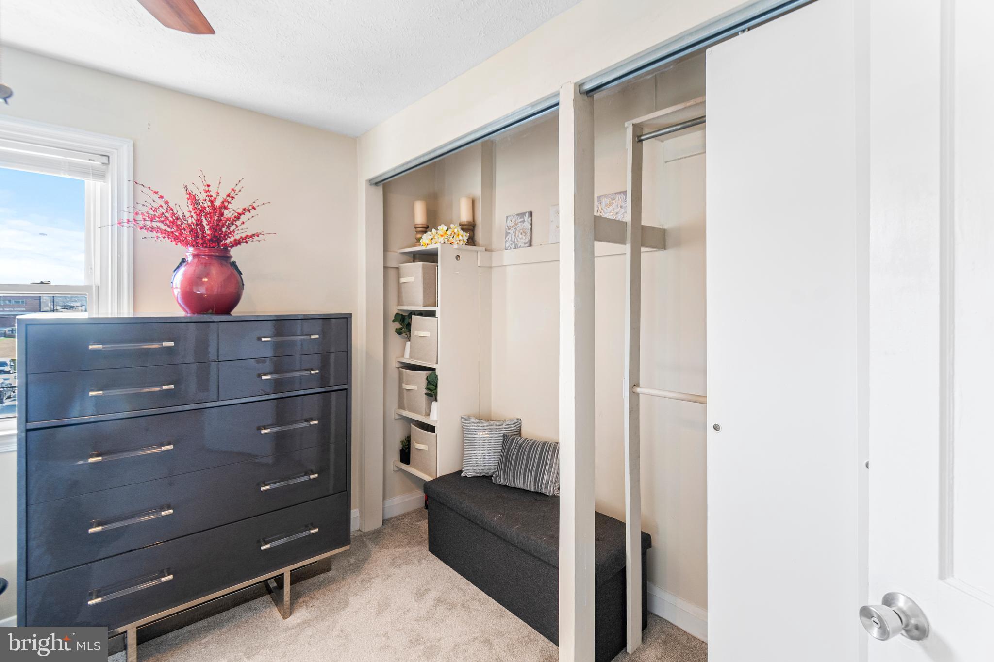 377 Marydell Road Baltimore, MD 21229 - Photo 28 of 35 Closet & Reading Nook