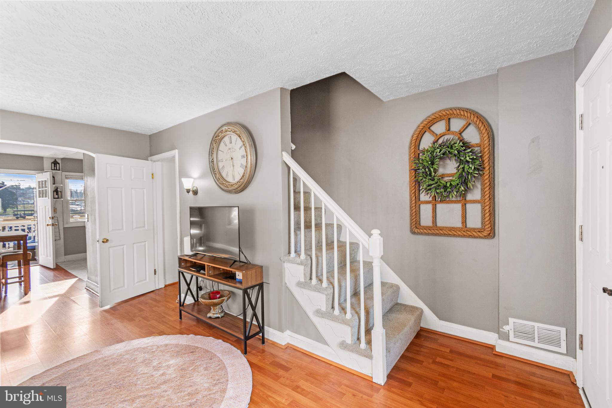 377 Marydell Road Baltimore, MD 21229 - Photo 5 of 35 Stairway