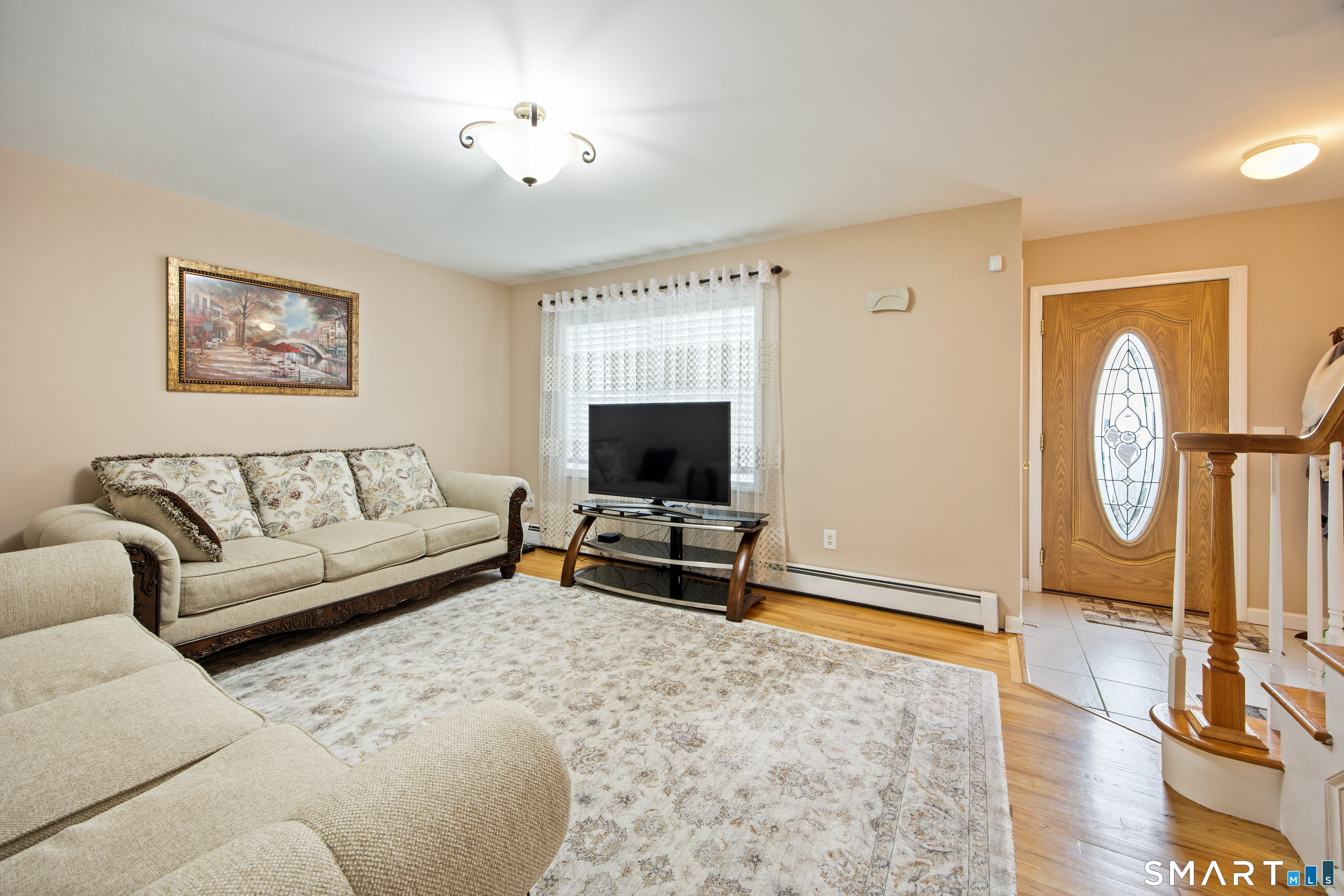 124 Russell Street Waterbury, CT 06708 - Photo 4 of 28 Gallery Image 4