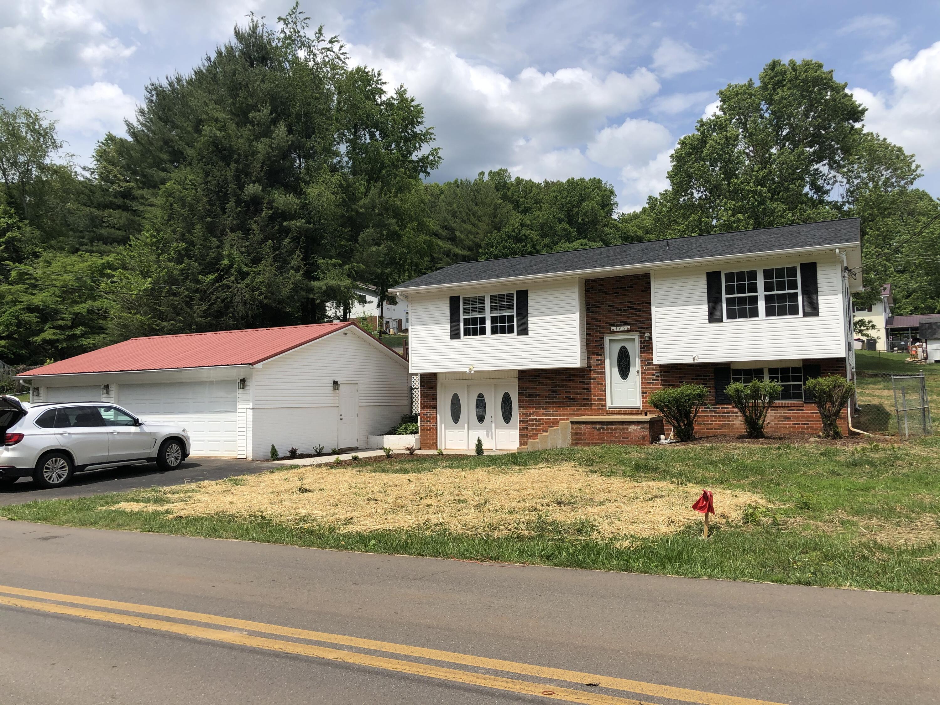 165 Earl Williams Road Elizabethton, TN 37643 - Photo 1 of 23 IMG-7326