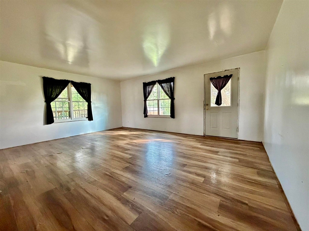 683 East Nobob Road Summer Shade, KY 42166 - Photo 5 of 17 Gallery Image 5