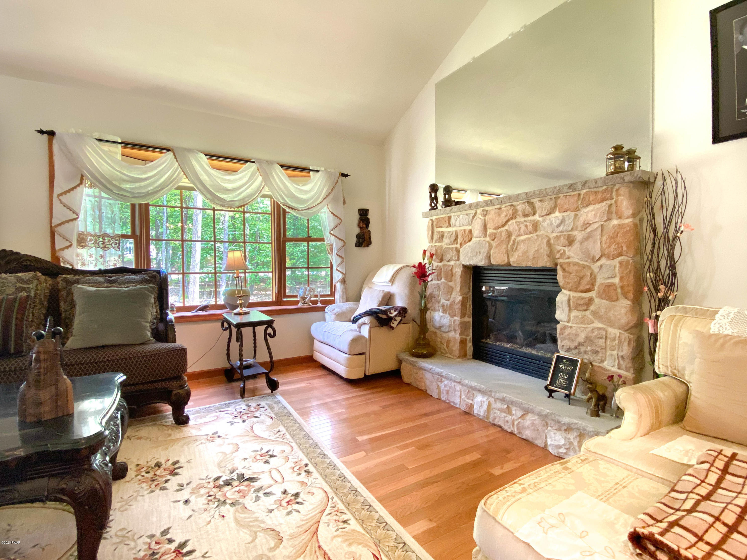 137 Husson Road Milford, PA 18337 - Photo 6 of 24 07