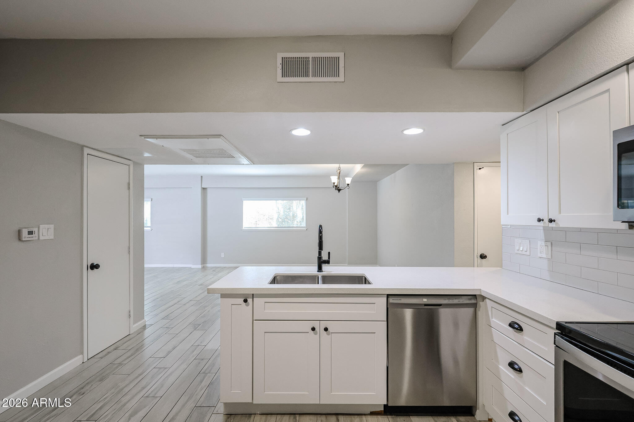 351 East Thomas Road, Unit D201 Phoenix, AZ 85012 - Photo 21 of 43