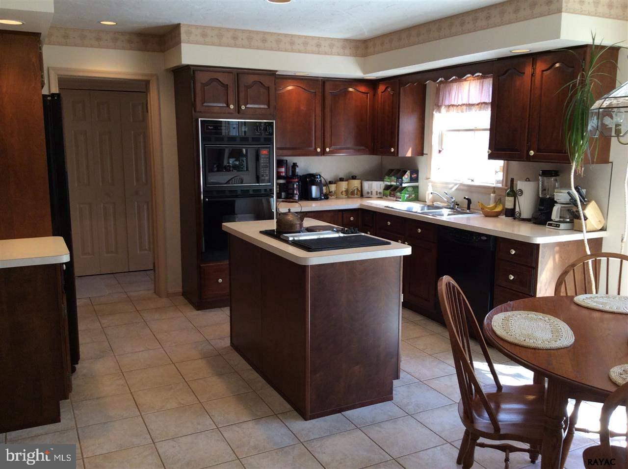 3530 Deininger Road, Unit 1 York, PA 17406 - Photo 2 of 16 Gallery Image 2