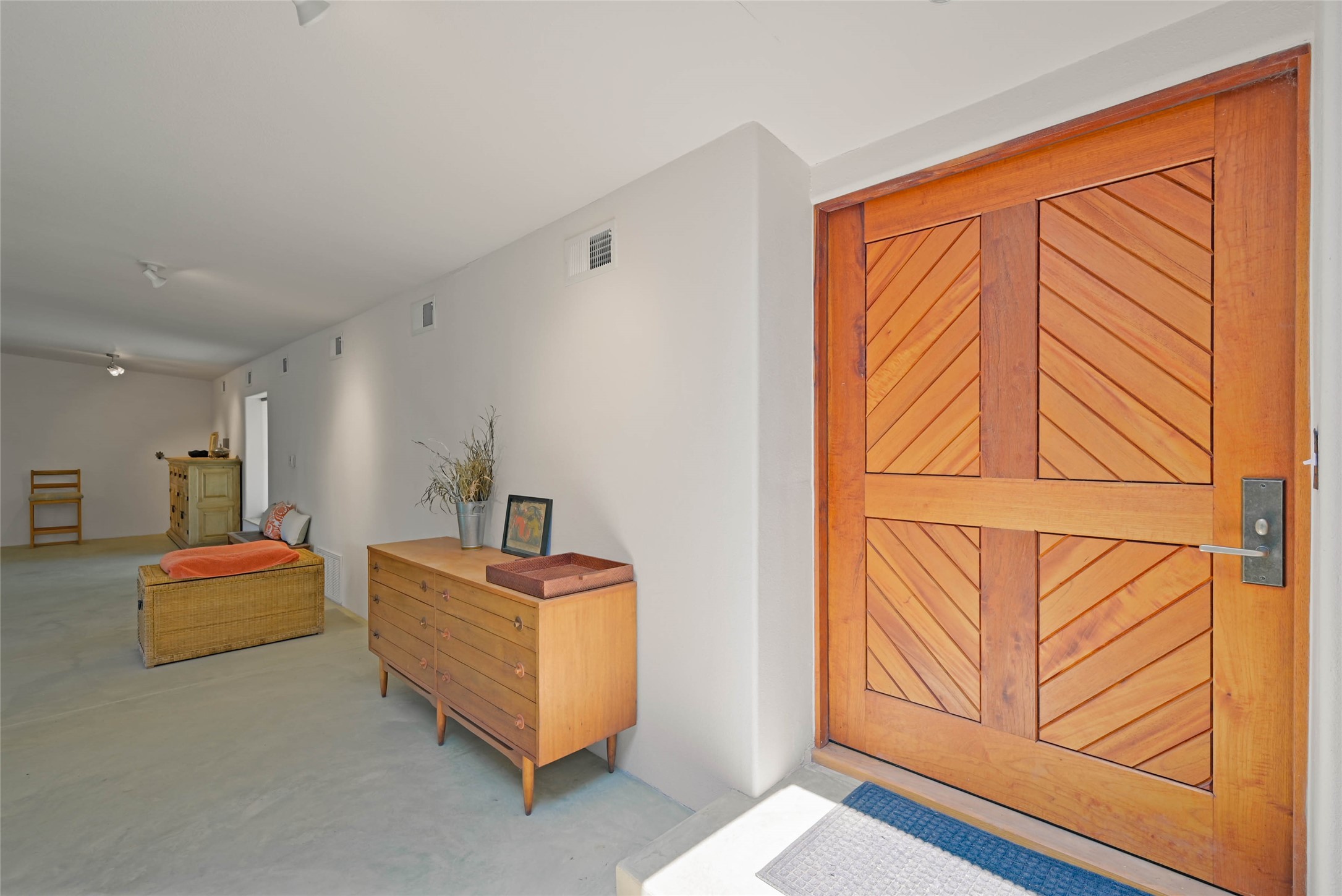 440 Los Pinos Road Santa Fe, NM 87507 - Photo 2 of 32