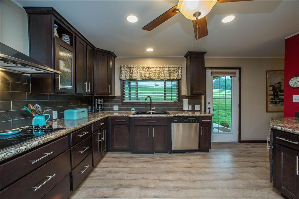 333 Rural Valley Road Claysville, PA 15323 - Photo 11 of 25 Large Double Bowl Sink with Window Overlooking Rear Yard!
