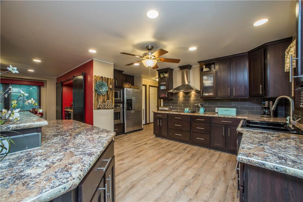 333 Rural Valley Road Claysville, PA 15323 - Photo 10 of 25 Gorgeous Cabinetry and Granite Counter Tops!