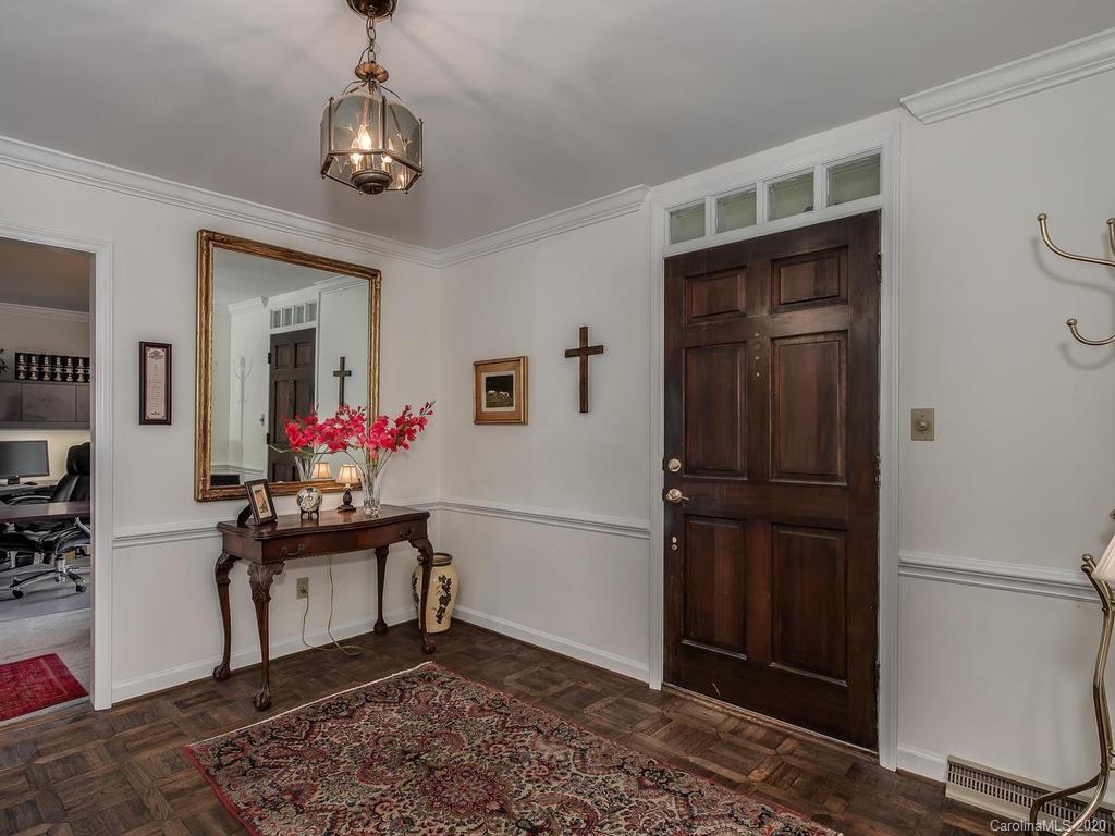 3624 Chevington Road Charlotte, NC 28226 - Photo 4 of 31 Gallery Image 4