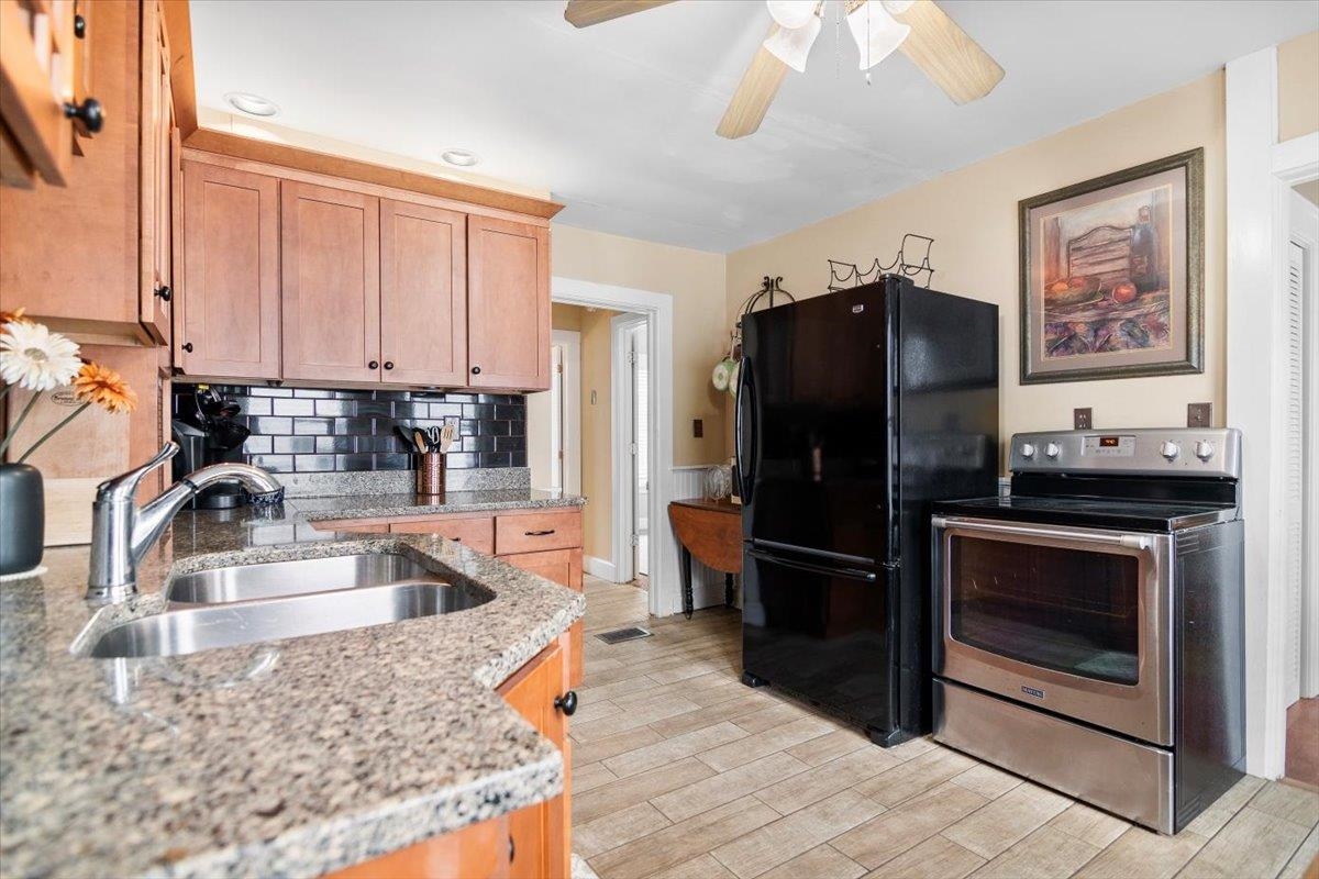 218 Union Street Bennington, VT 05201 - Photo 8 of 39