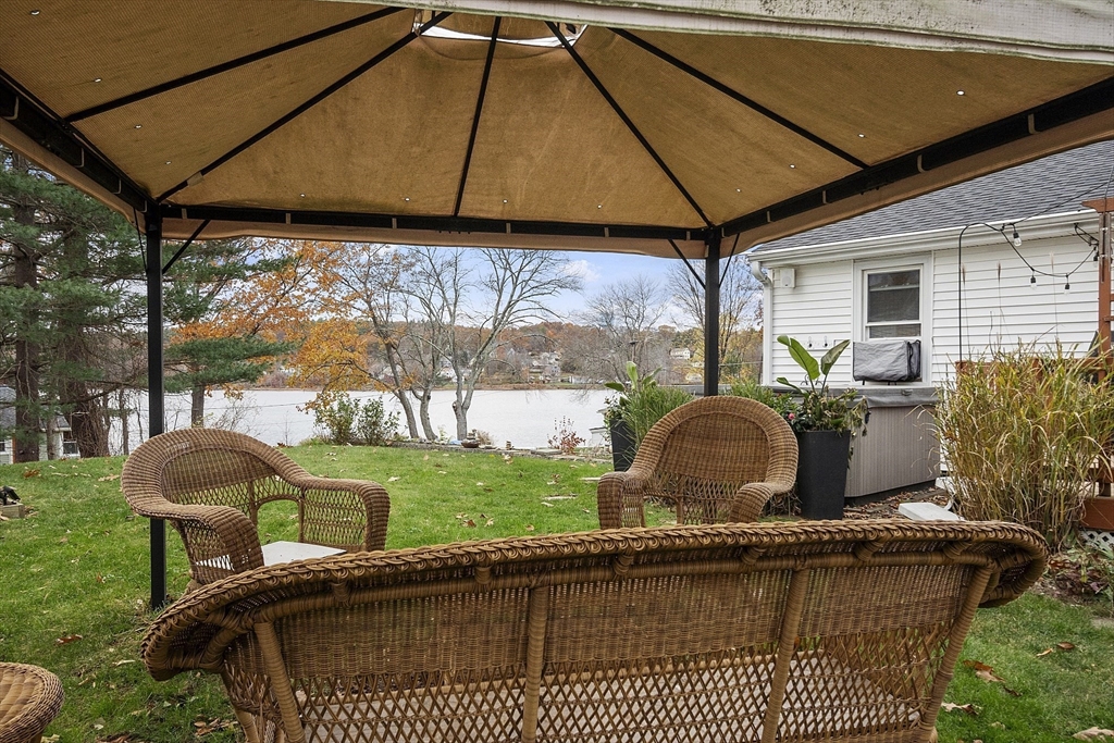 26 Long Lake Road Littleton, MA 01460 - Photo 2 of 37