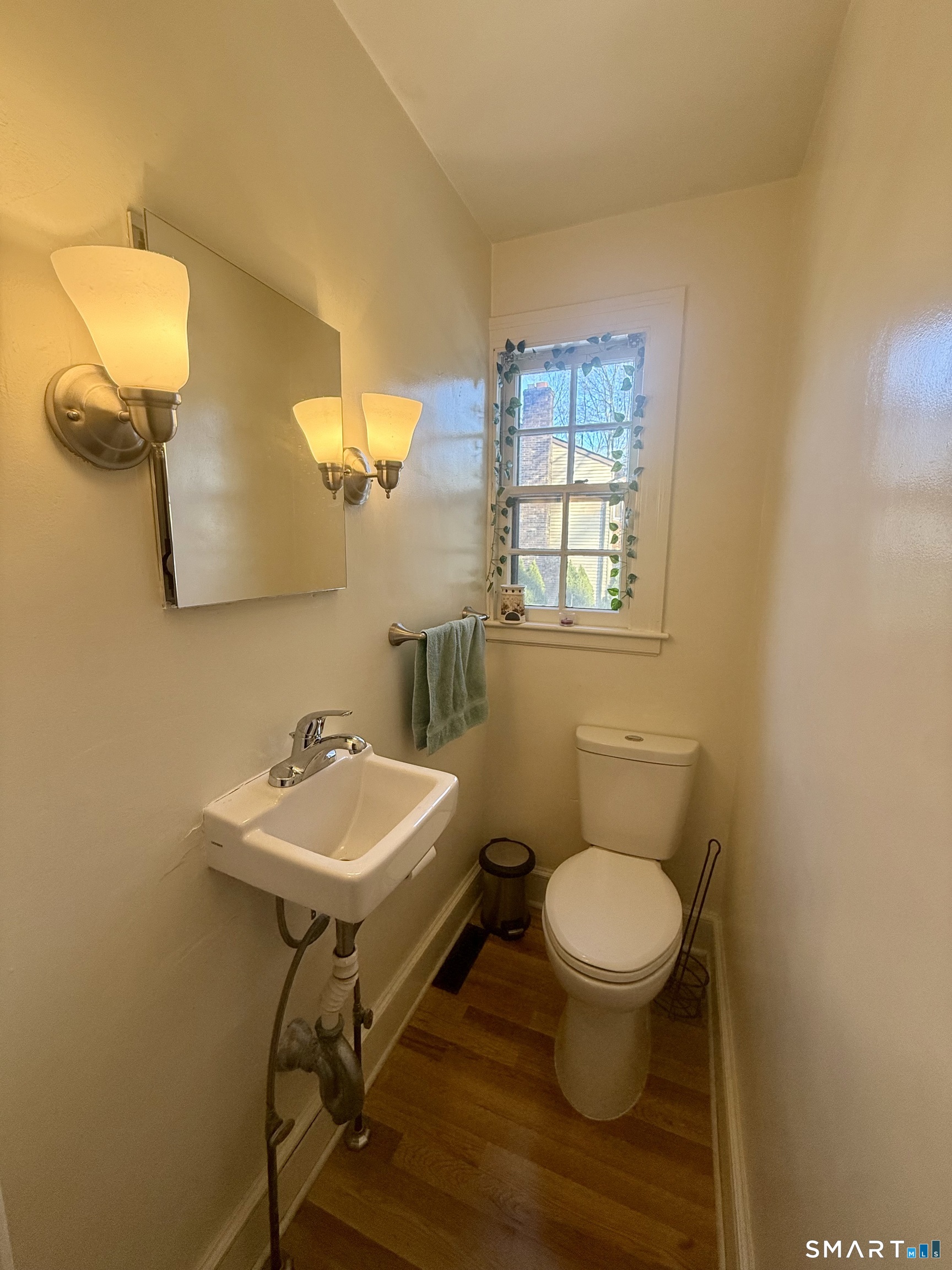 52 Gerard Street Manchester, CT 06040 - Photo 16 of 38