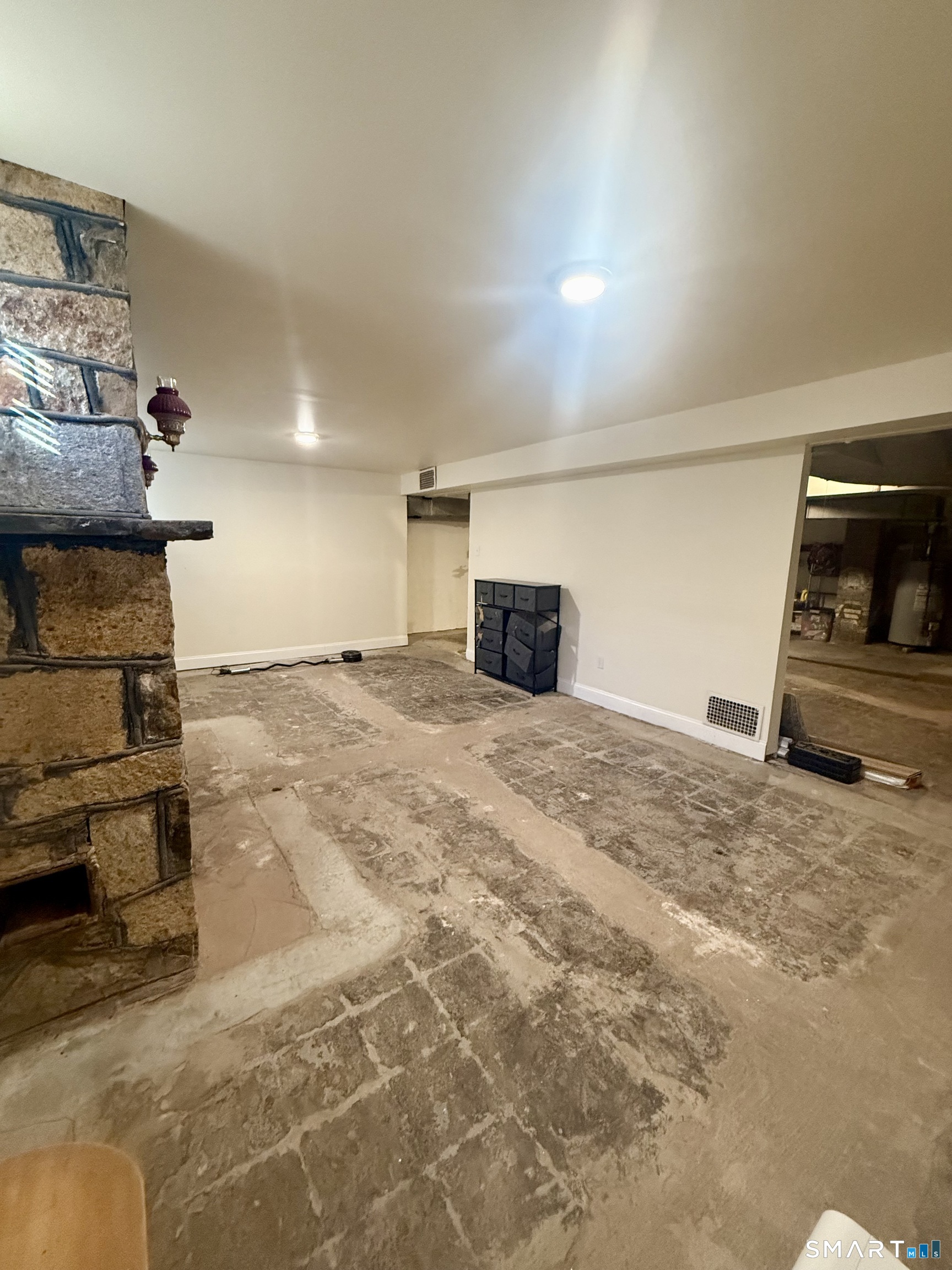 52 Gerard Street Manchester, CT 06040 - Photo 31 of 38