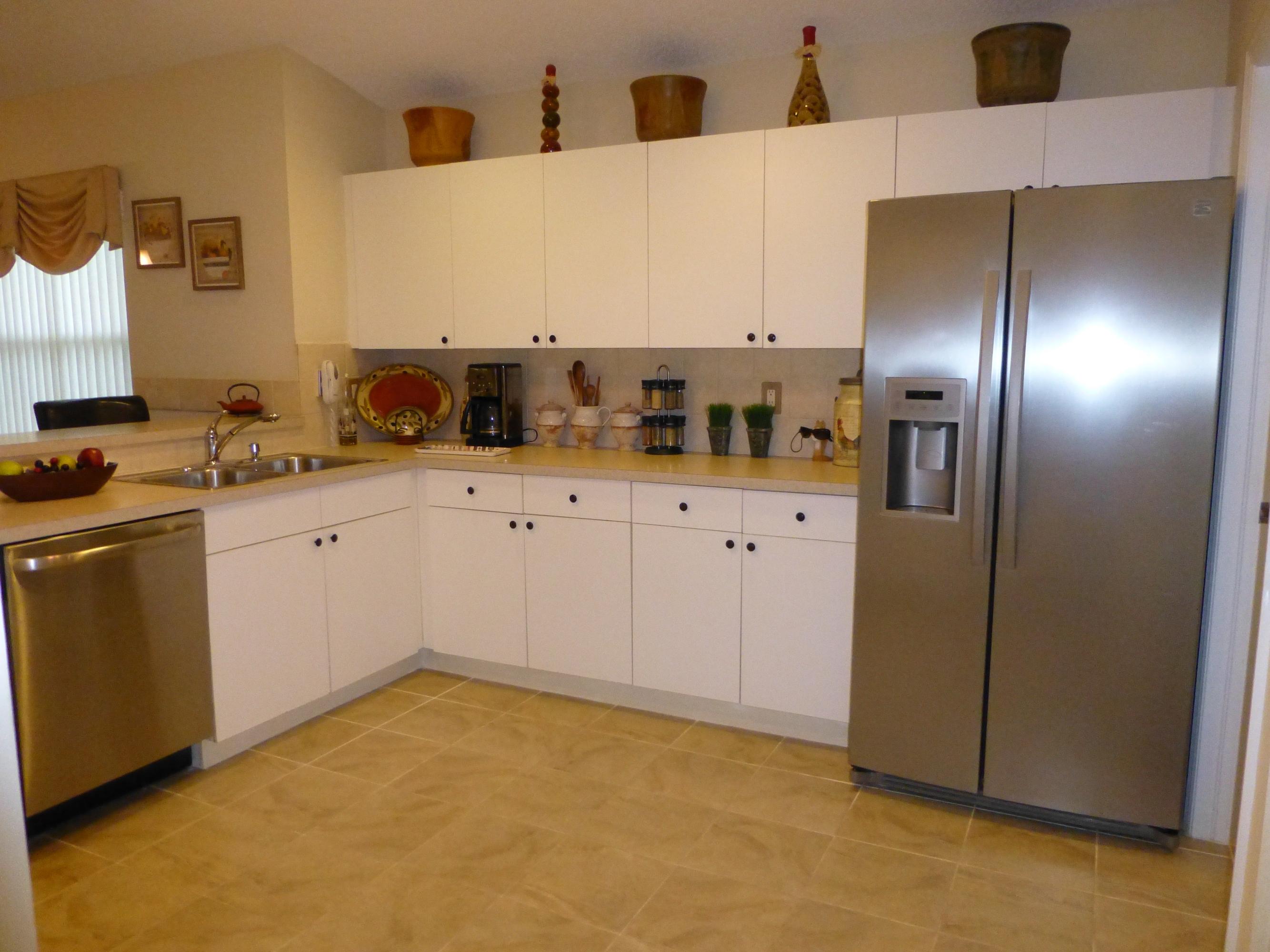 5733 Aspen Ridge Court Delray Beach, FL 33484 - Photo 15 of 38 KITCHEN