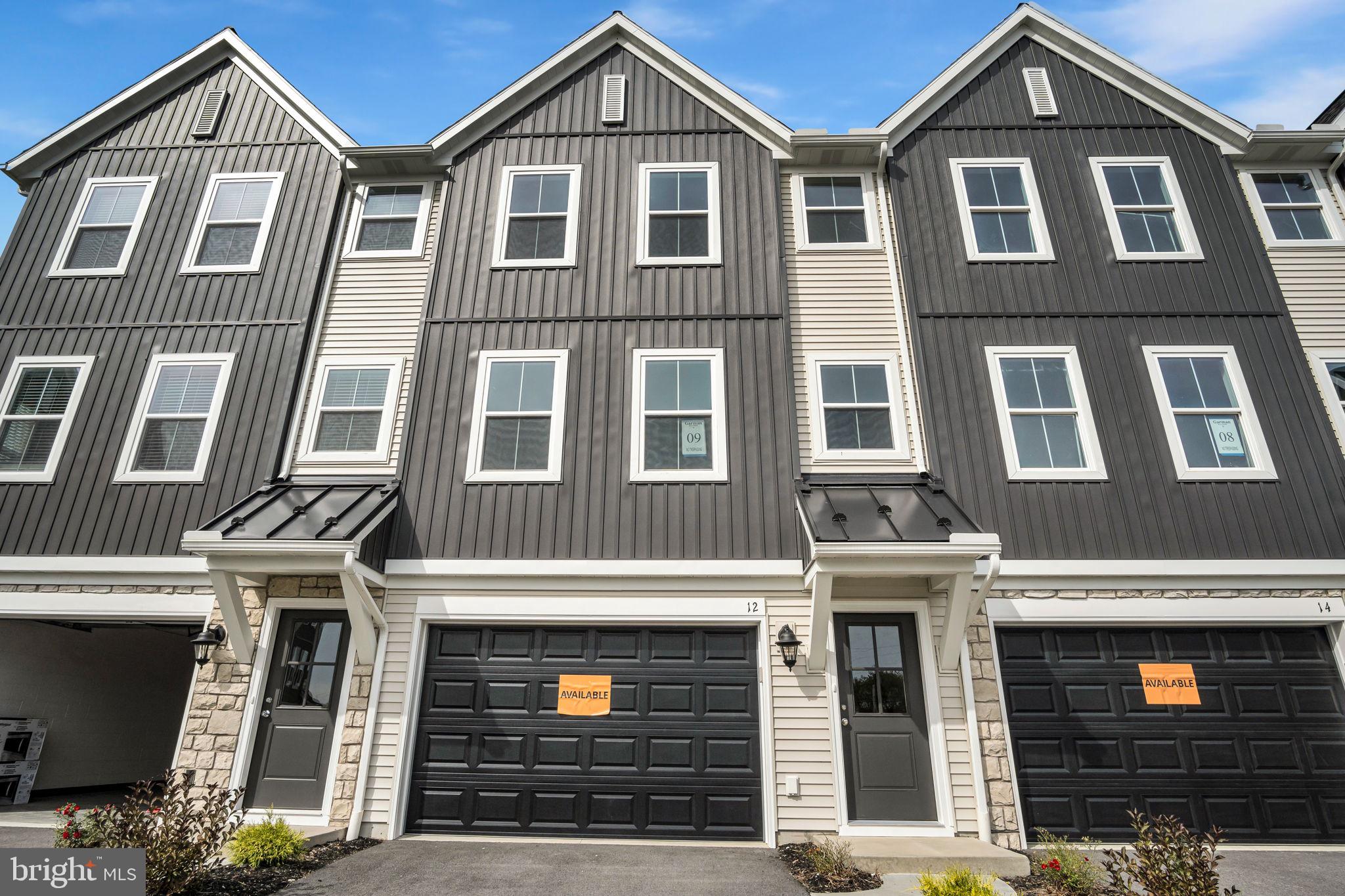 12 Morgan Circle, Unit 902 Carlisle, PA 17013 - Photo 1 of 13