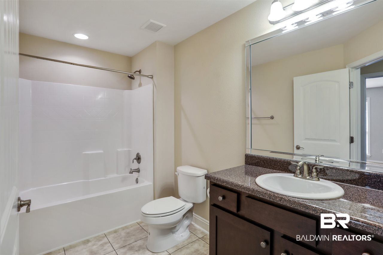 18955 Tralee Court Foley, AL 36535 - Photo 15 of 21 Bathroom 2