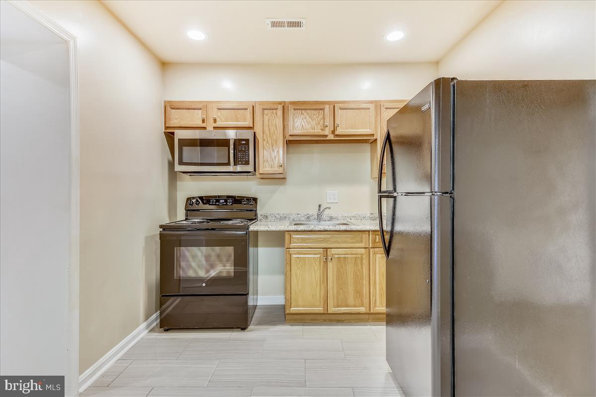 812 Decatur Street Northwest Washington, DC 20011 - Photo 24 of 26