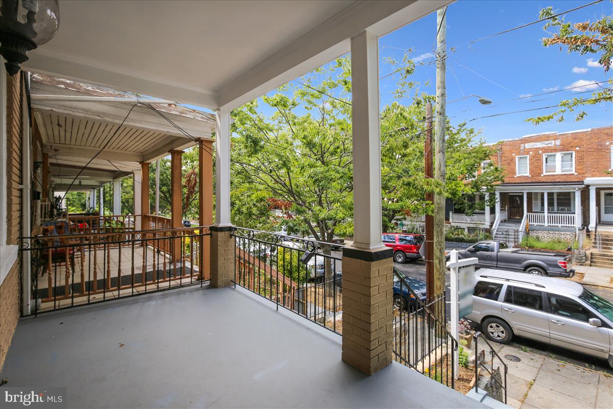 812 Decatur Street Northwest Washington, DC 20011 - Photo 6 of 26