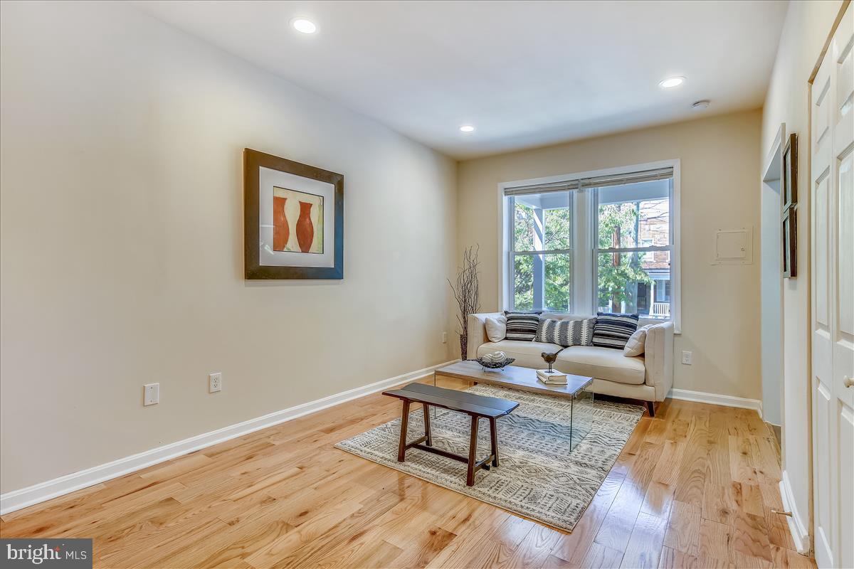 812 Decatur Street Northwest Washington, DC 20011 - Photo 8 of 26
