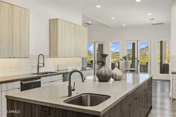 $5,495,000 | 6134 North 44th Street, Paradise Valley, AZ 85253