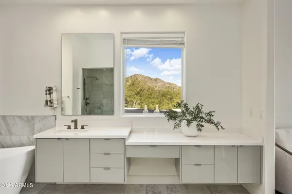 $5,495,000 | 6134 North 44th Street, Paradise Valley, AZ 85253