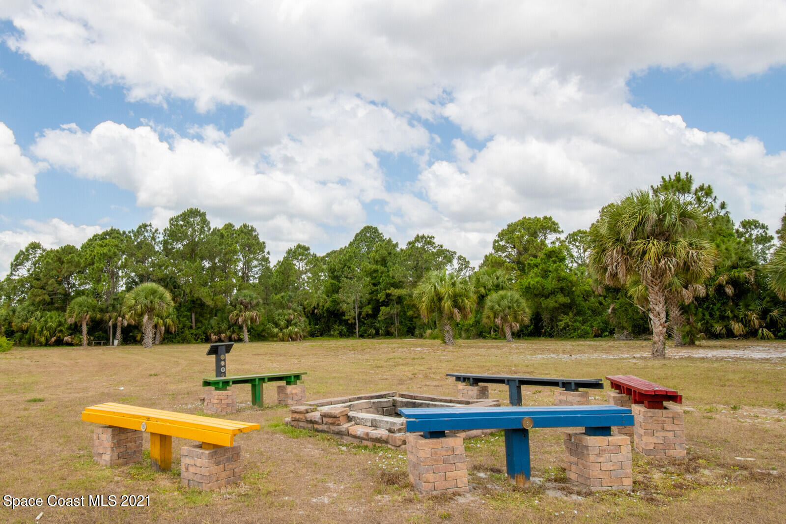 335 Gordon Road Northwest Palm Bay, FL 32907 - Photo 53 of 58 a view of swimming pool with chairs