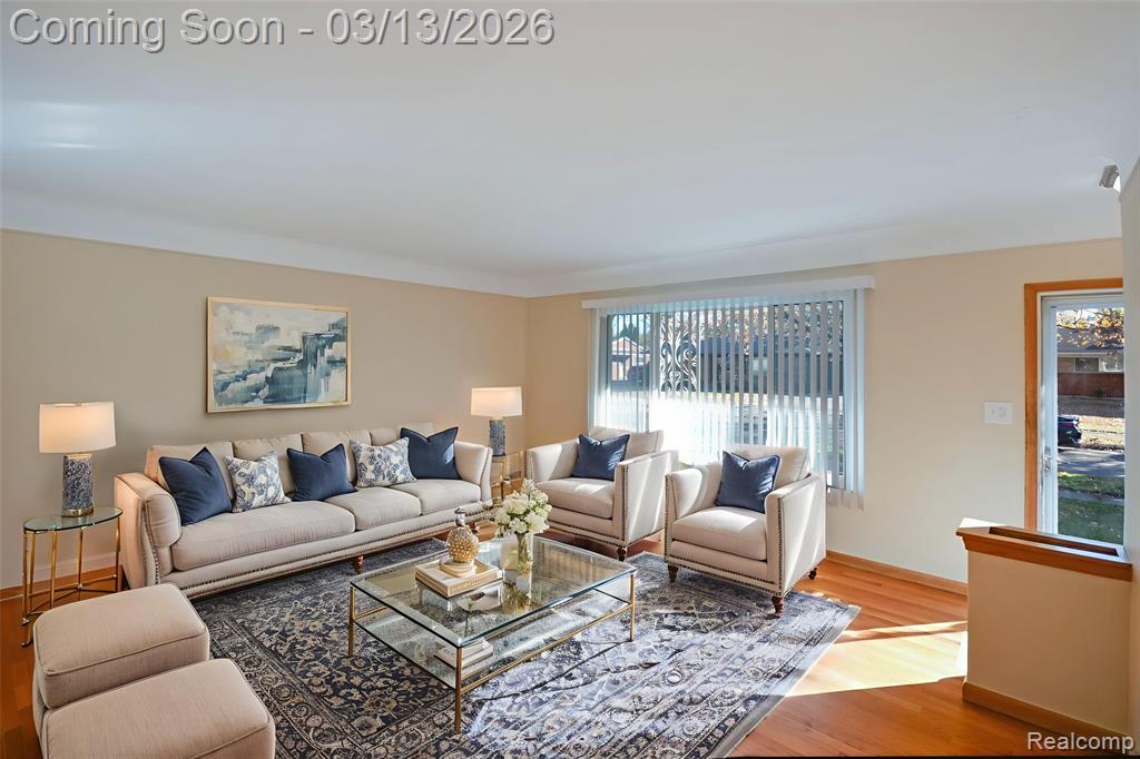 8565 Dale Center Line, MI 48015 - Photo 4 of 34 Gallery Image 4