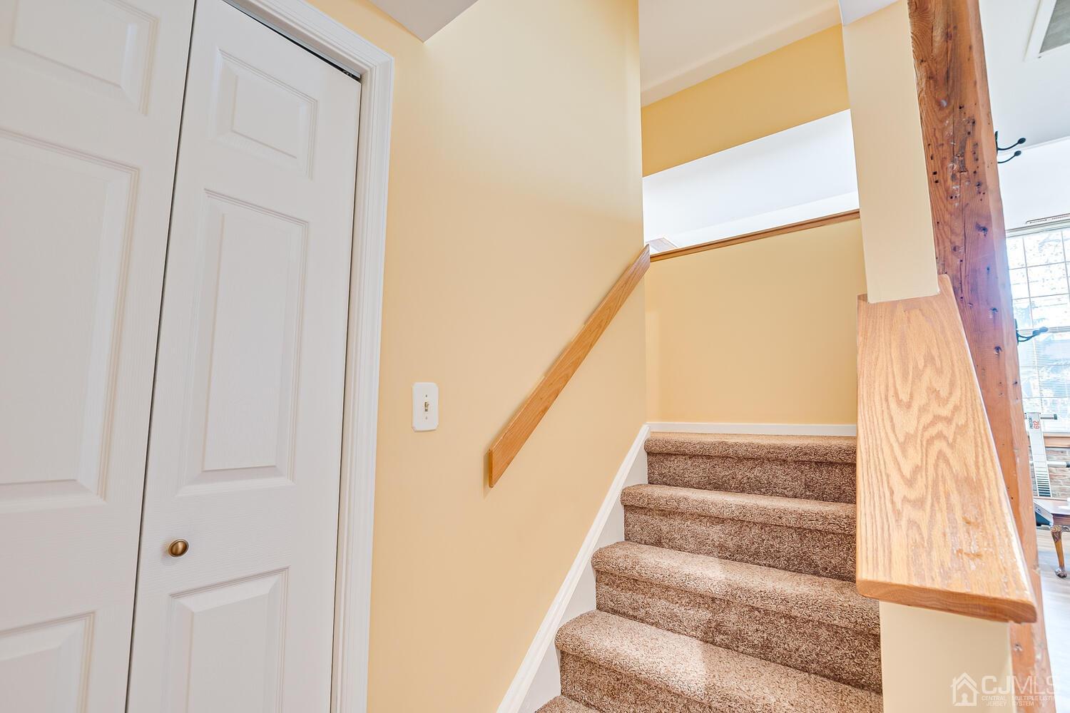 40 Washington Avenue, Unit 9 Milltown, NJ 08850 - Photo 29 of 43 a view of entryway