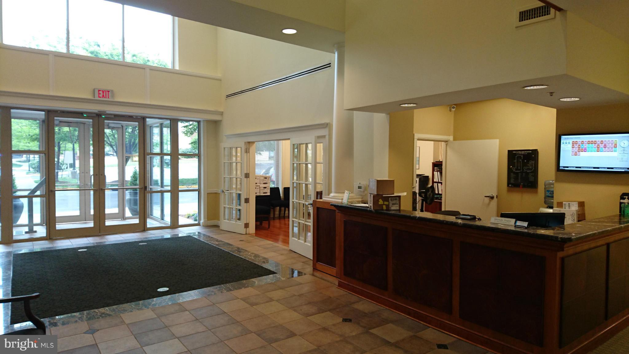 2726 Gallows Road, Unit 1002 Vienna, VA 22180 - Photo 15 of 18 Community