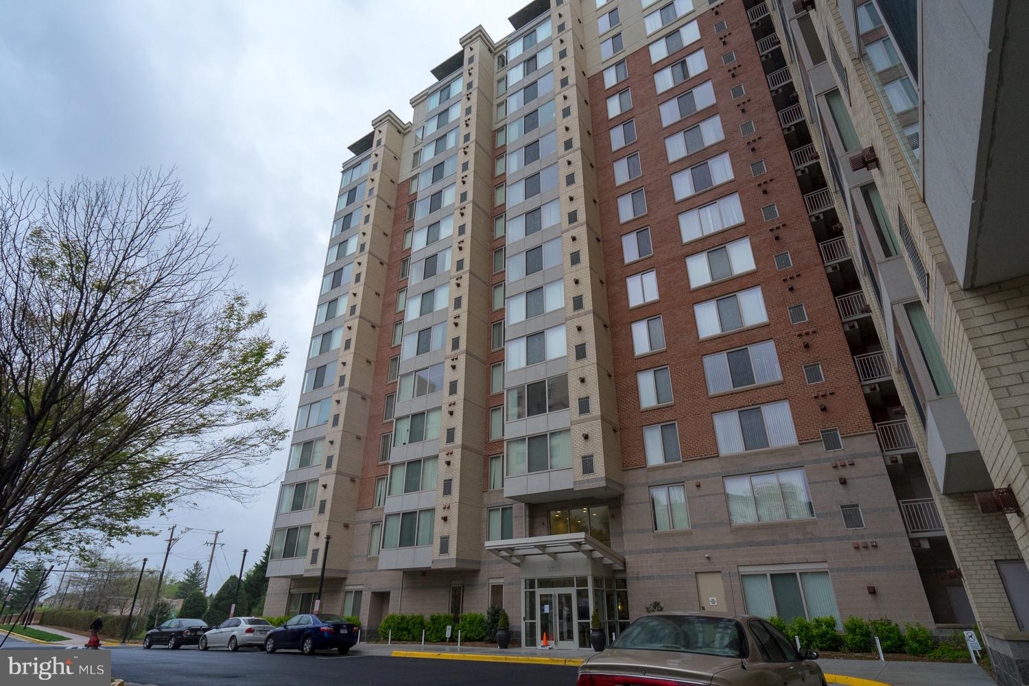 2726 Gallows Road, Unit 1002 Vienna, VA 22180 - Photo 17 of 18 Exterior (General)