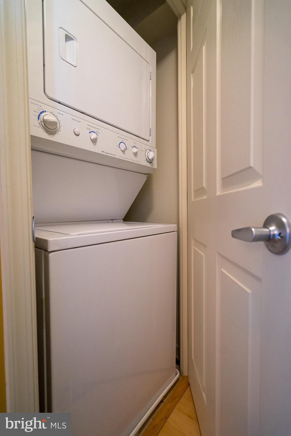 2726 Gallows Road, Unit 1002 Vienna, VA 22180 - Photo 8 of 18 Laundry