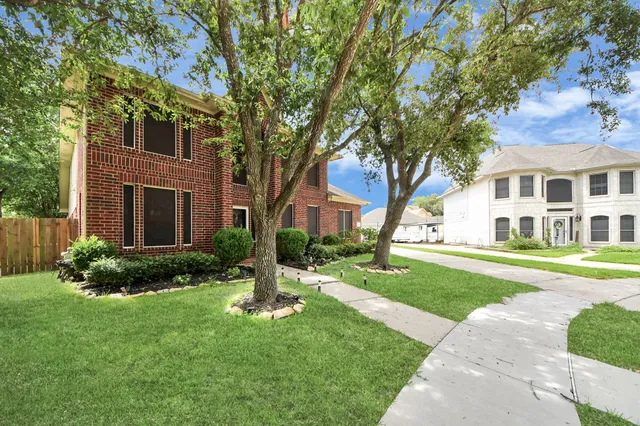 $450,000 | 6903 Maid Stone Drive, Pasadena, TX 77505