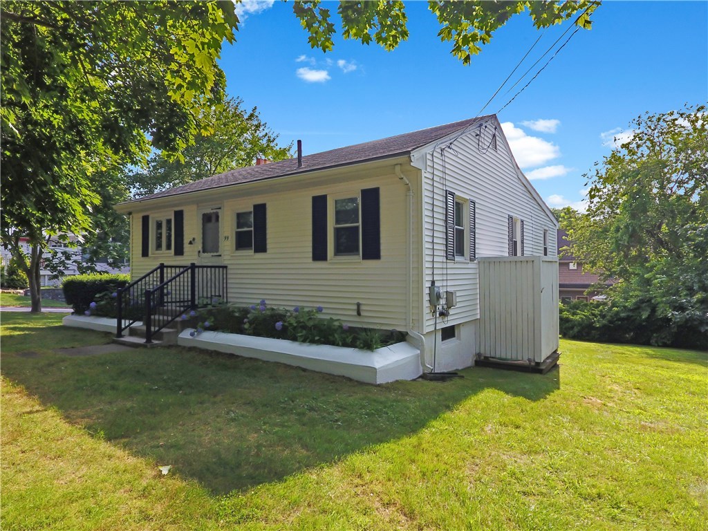 99 Treasure Road Narragansett, RI 02882 - Photo 4 of 28
